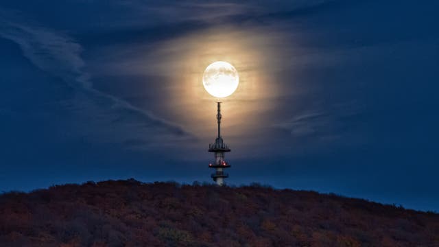 Supermond über dem Teutoburger Wald