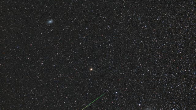 Perseiden-Meteore und Andromeda