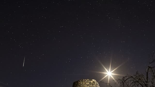 Meteor bolide explosion during conjunction with the Moon over Ragusa - Sicily - Italy 