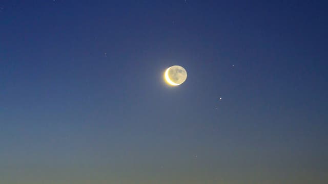 Vertical photo Shoot conjunction Venus- moon - saturn - mercury 