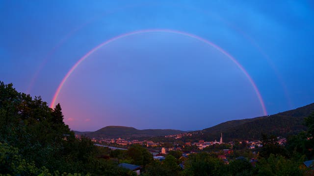 Roter Regenbogen 