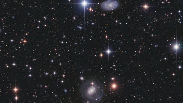 NGC 4145, NGC 4151, und eine abklingende Supernova in NGC 4156