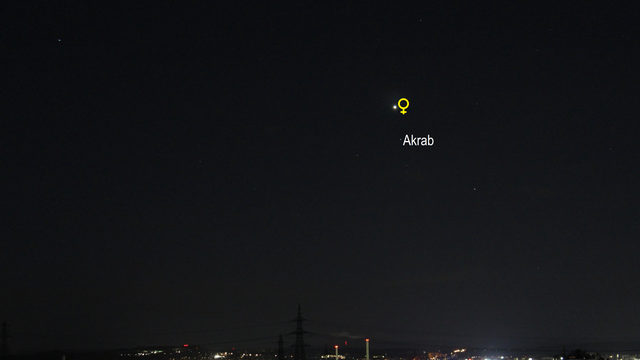 Venus nahe Akrab (Objekte beschriftet)