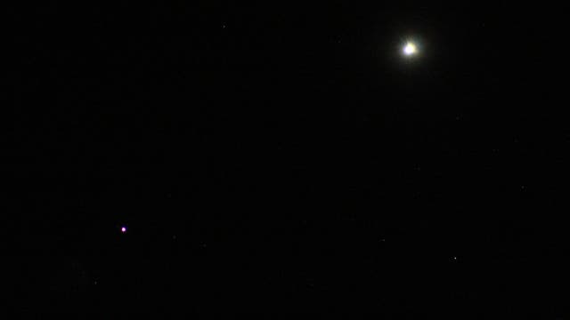 Konjunktion zwischen Venus und Saturn mit langer Brennweite