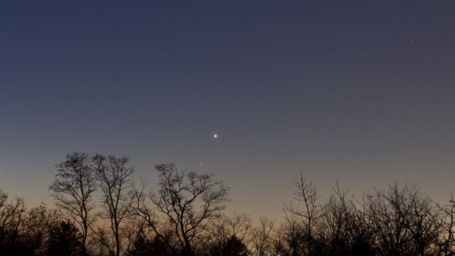 Venus und Saturn bei Pi und Omikron Sagittarii