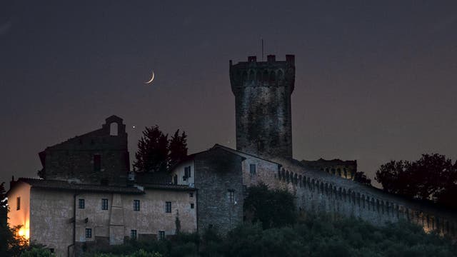 Moon, Venus, Mercury and the Castle