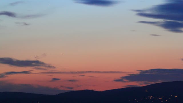 Konstellation von Jupiter, Merkur und Venus über dem Taunus
