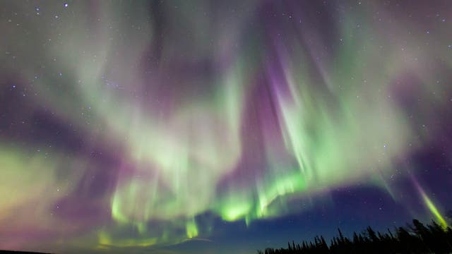 Polarlichter über dem Jerisjärvi, Nordfinnland