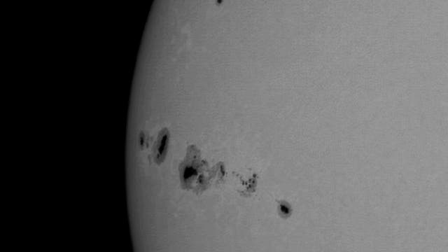 Sonne mit aktiven Regionen AR 4294/4296/4298