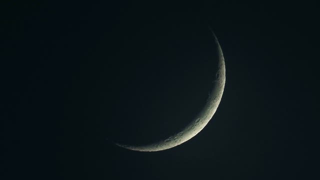 Der zunehmende Mond am heiligen Abend