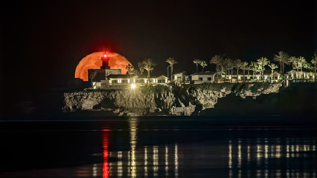 The moon and the lighthouse