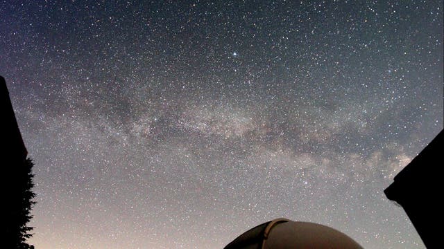Perseidennacht-Milchstraße über Little Palomar Observatory