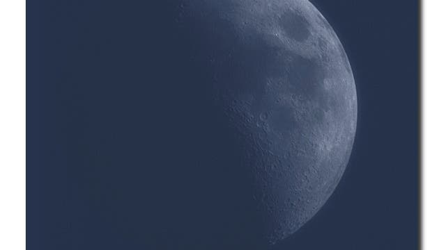 Der Mond im Tageslicht