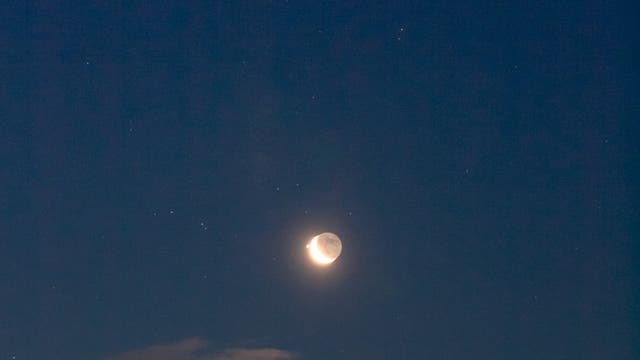 Mond bedeckt Jupiter (Übersichtsaufnahme)