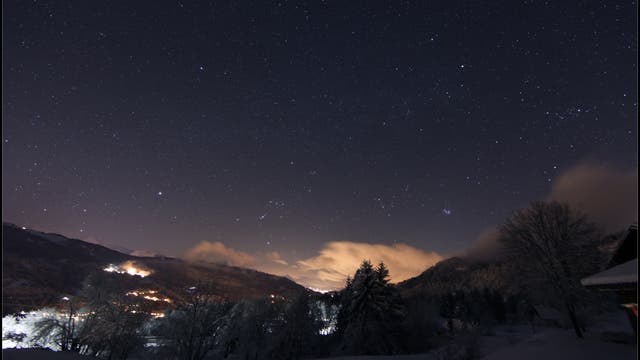 Winterhimmel über den Alpen