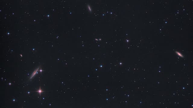Komet C/2017 T2 (PANSTARRS) in der Nähe der Galaxie M 106 
