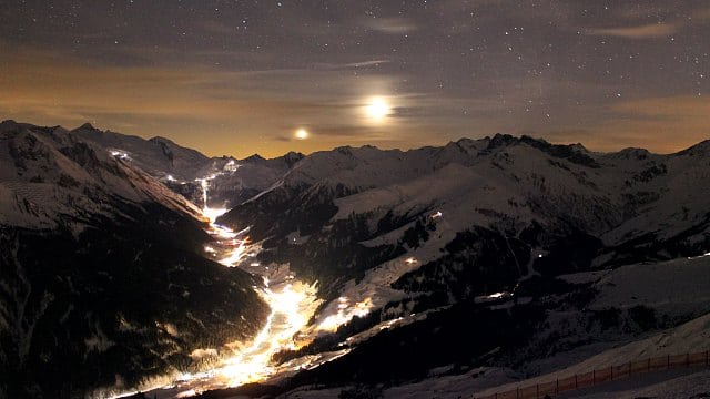 Zuhause im Doppelsonnensystem Zuhause im Doppelsonnensystem