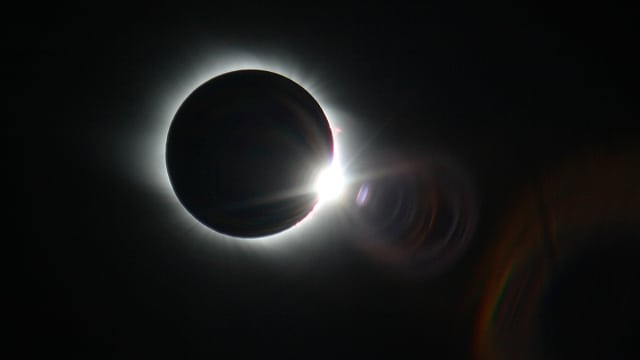 Totale Sonnenfinsternis über der Mongolei / Bor Udzuur Totale Sonnenfinsternis über der Mongolei / Bor Udzuur