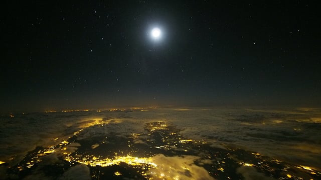 Mond über den Rhône-Alpen Mond über den Rhône-Alpen