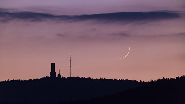 Mondsichel und Großer Feldberg (Taunus) Mondsichel und Großer Feldberg (Taunus)