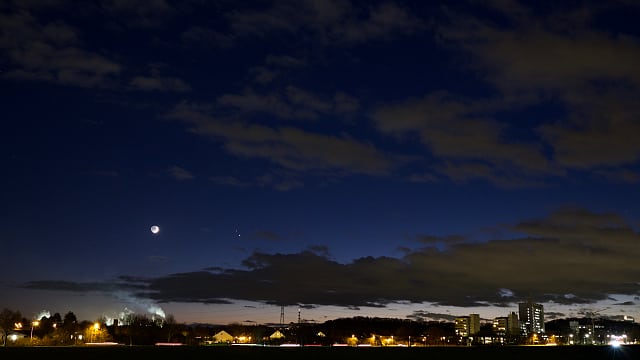 Treffen am Abendhimmel im Dezember Treffen am Abendhimmel im Dezember
