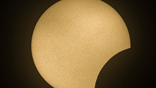 partielle Sonnenfinsternis in H-Alpha partielle Sonnenfinsternis in H-Alpha