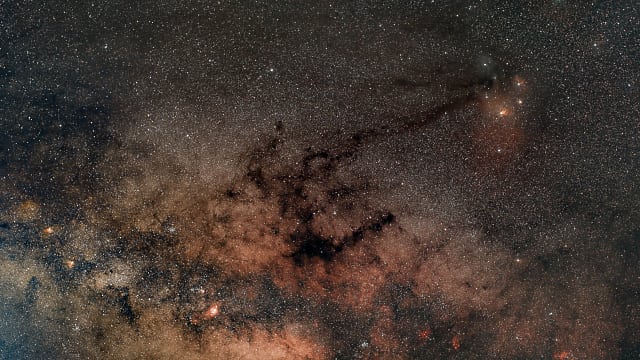 THE DARK HORSE NEBULA REGION THE DARK HORSE NEBULA REGION