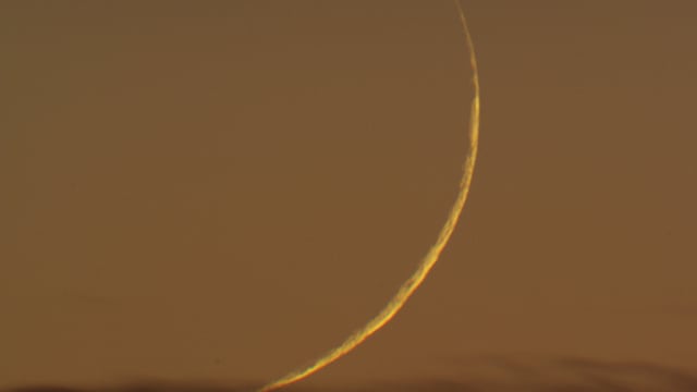 Junger Mond einen Tag nach Neumond Junger Mond einen Tag nach Neumond