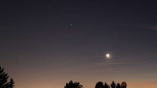 Jupiter bei Saturn, Mond bei Sigma Sagittarii (Nunki)-2 Jupiter bei Saturn, Mond bei Sigma Sagittarii (Nunki)-2