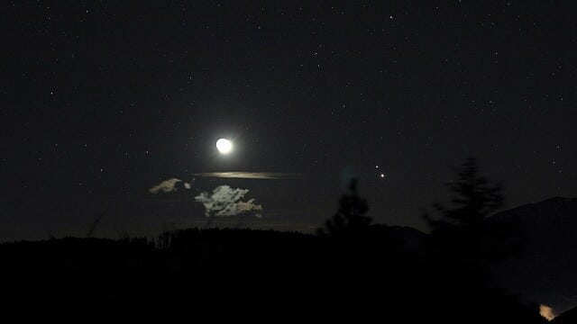 Mond bei Jupiter und Saturn Mond bei Jupiter und Saturn