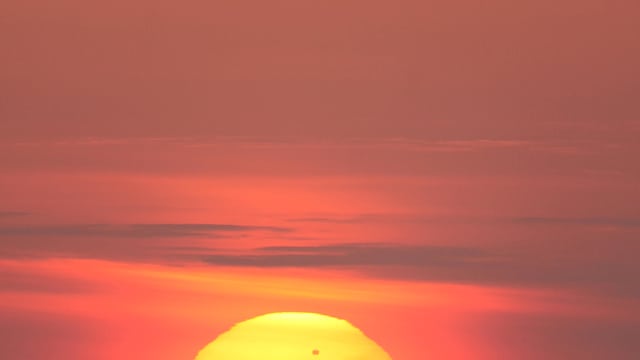 Sonnenaufgang mit Venustransit Sonnenaufgang mit Venustransit