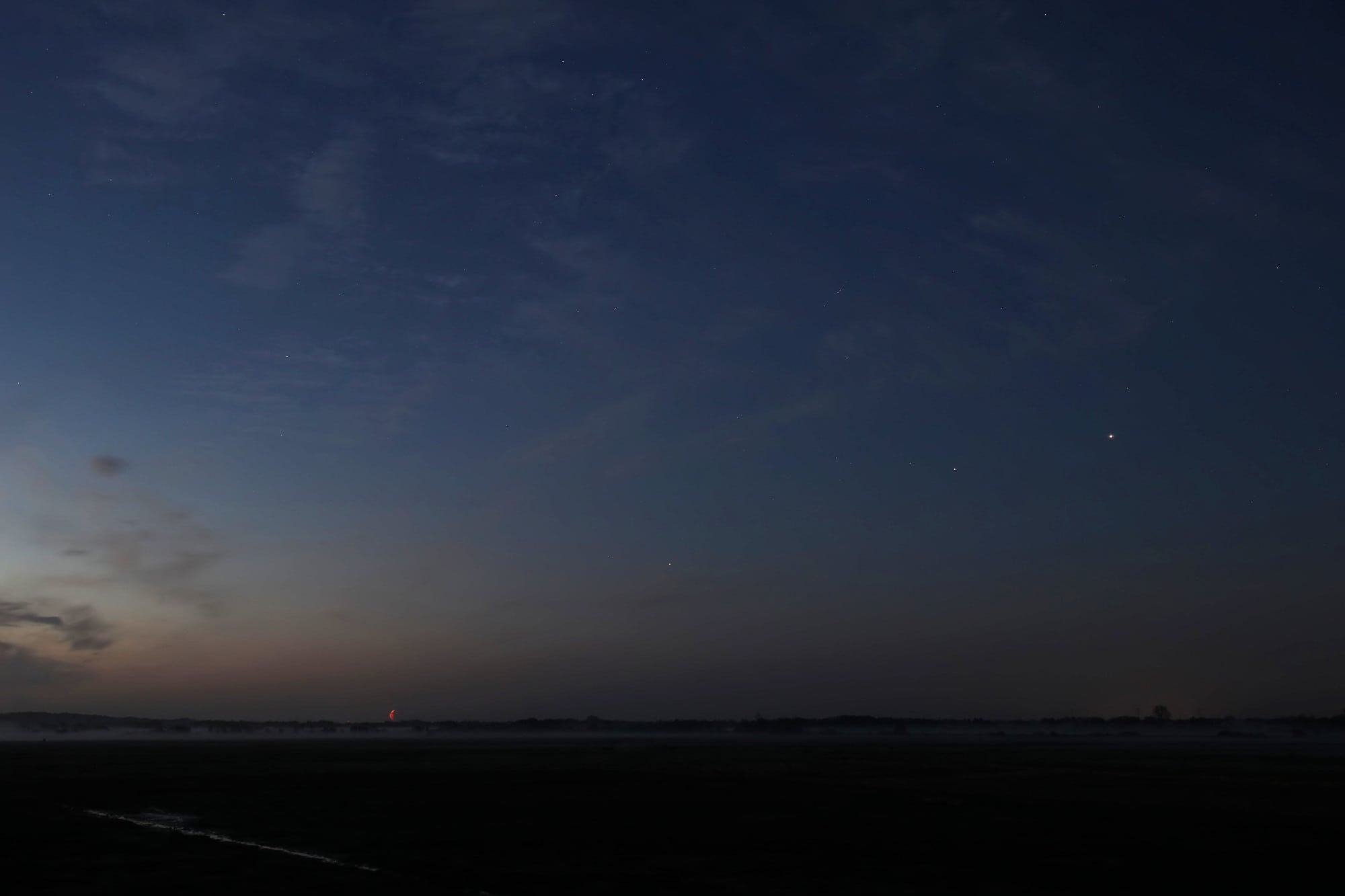 Vier Begleiter Der Sonne In Der Morgendammerung Spektrum Der Wissenschaft