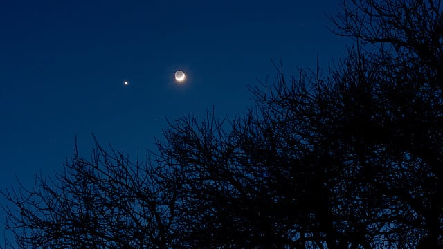 Abendhimmel-Klassiker: Mondsichel bei Venus Abendhimmel-Klassiker: Mondsichel bei Venus