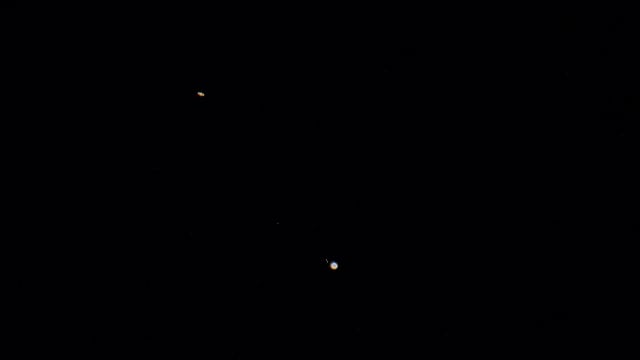 Saturn und Jupiter in einem Foto Saturn und Jupiter in einem Foto