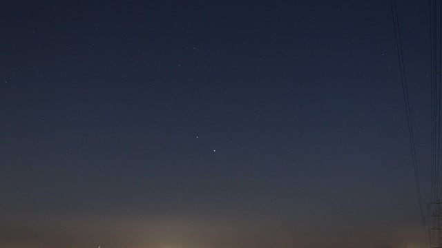 Jupiter und Saturn mit dem Mast 49 der Hochspannungsleitung Hoheneck-Herbertingen Jupiter und Saturn mit dem Mast 49 der Hochspannungsleitung Hoheneck-Herbertingen