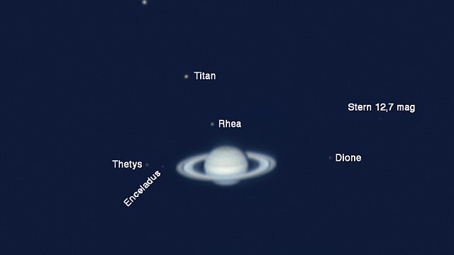Saturn und seine Monde am 1. Juni 2021 Saturn und seine Monde am 1. Juni 2021