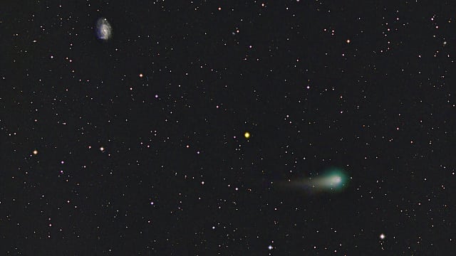 Komet C/2012 K1 (PANNSTARRS) bei Galaxie NGC 3726 Komet C/2012 K1 (PANNSTARRS) bei Galaxie NGC 3726