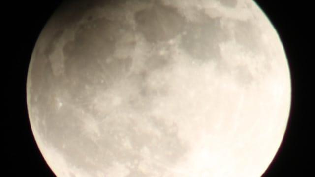 Partielle Mondfinsternis zur größten Phase Partielle Mondfinsternis zur größten Phase