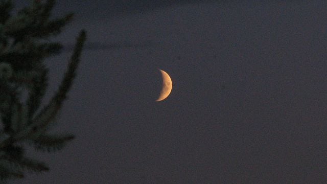 Mond im ersten Drittel Mond im ersten Drittel