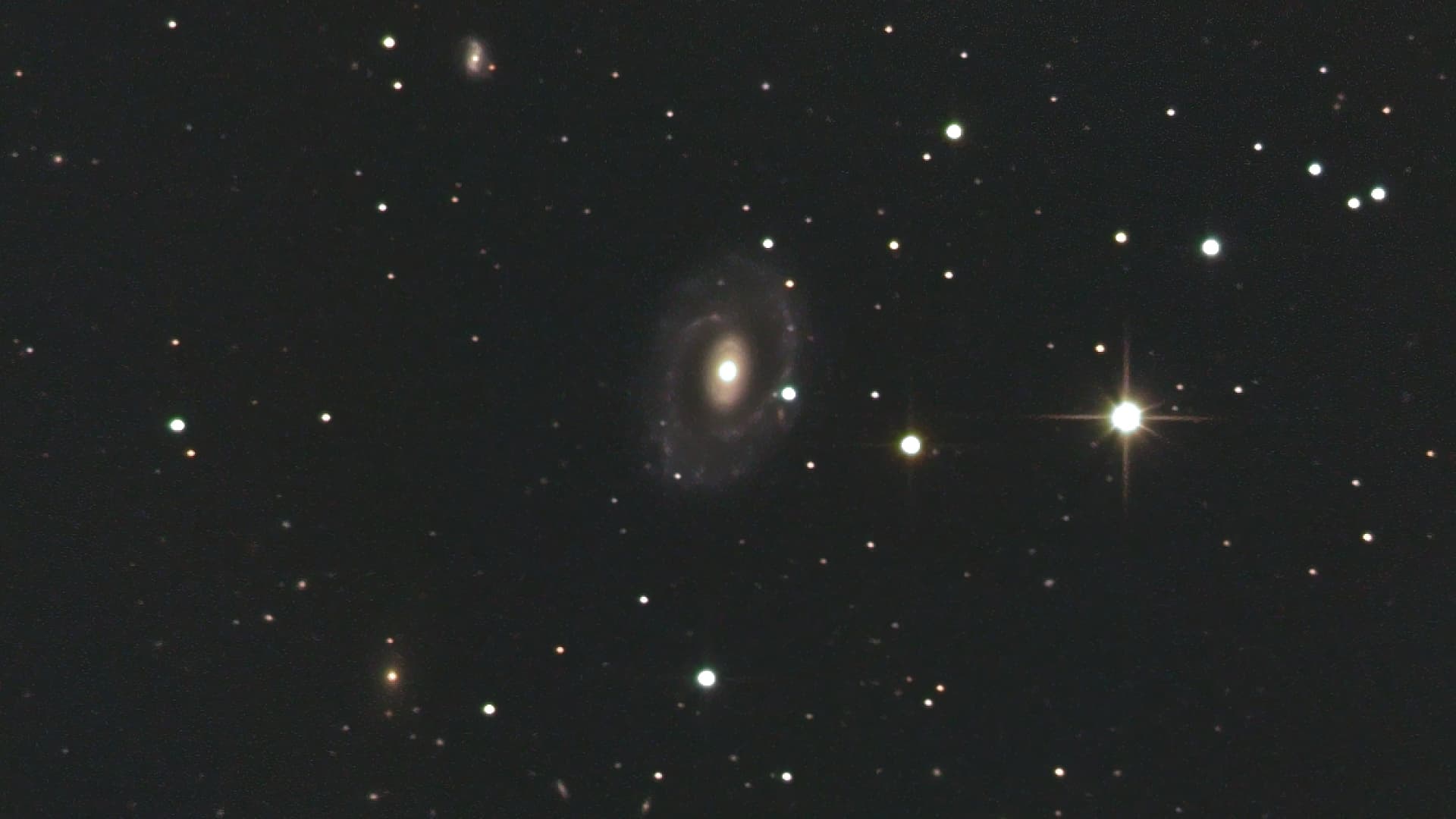 NGC 210 im Walfisch (Cetus) Spektrum der Wissenschaft