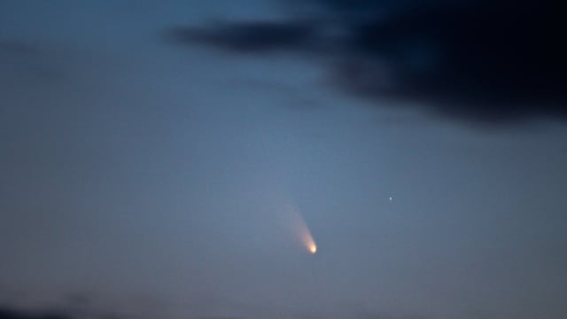 PANSTARRS zwischen Wolken PANSTARRS zwischen Wolken