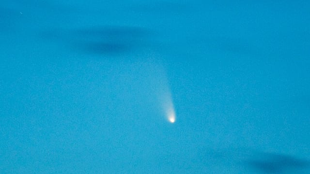 Komet PANSTARRS (C/2011 L4) auf der Asbacher Höhe bei Obrigheim Komet PANSTARRS (C/2011 L4) auf der Asbacher Höhe bei Obrigheim