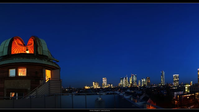 Sternwarte Frankfurt zur blauen Stunde III Sternwarte Frankfurt zur blauen Stunde III