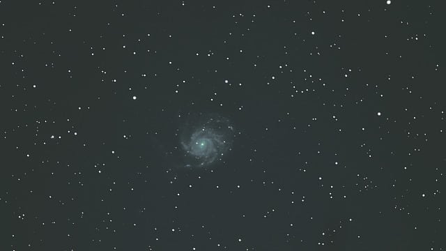 Messier 101 über einem Innenstadtbalkon Messier 101 über einem Innenstadtbalkon