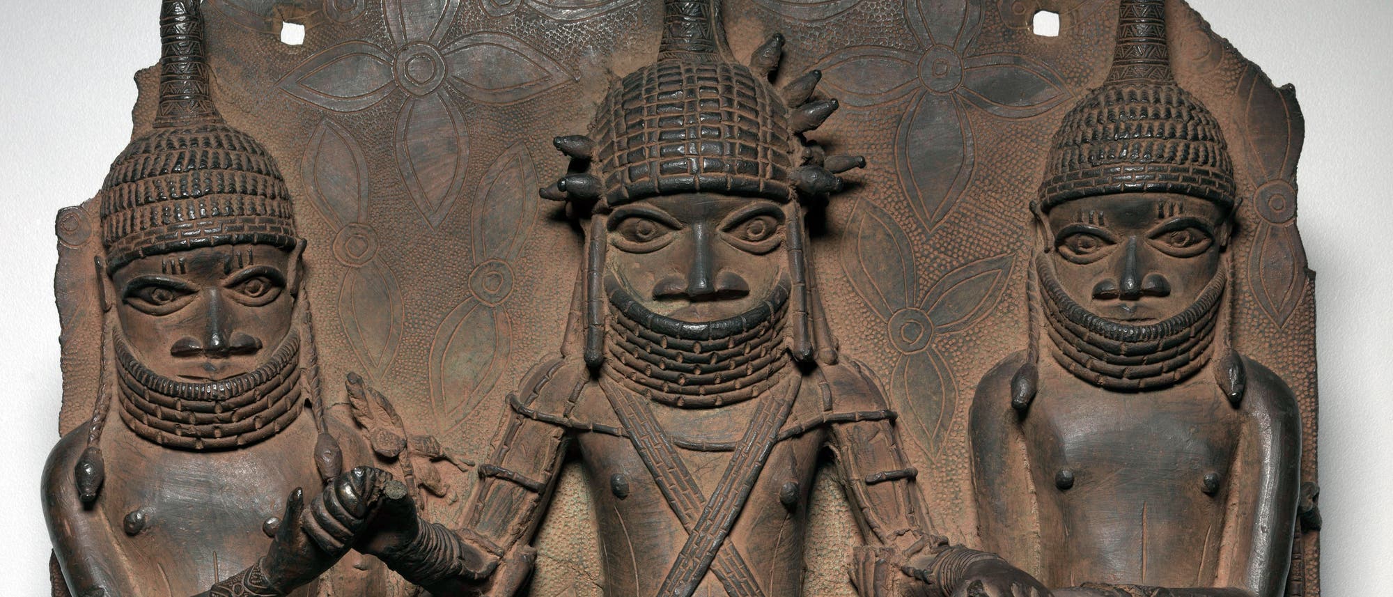 Bronzeplatte aus der Anfangszeit des Königreichs Benin Bronzeplatte aus der Anfangszeit des Königreichs Benin