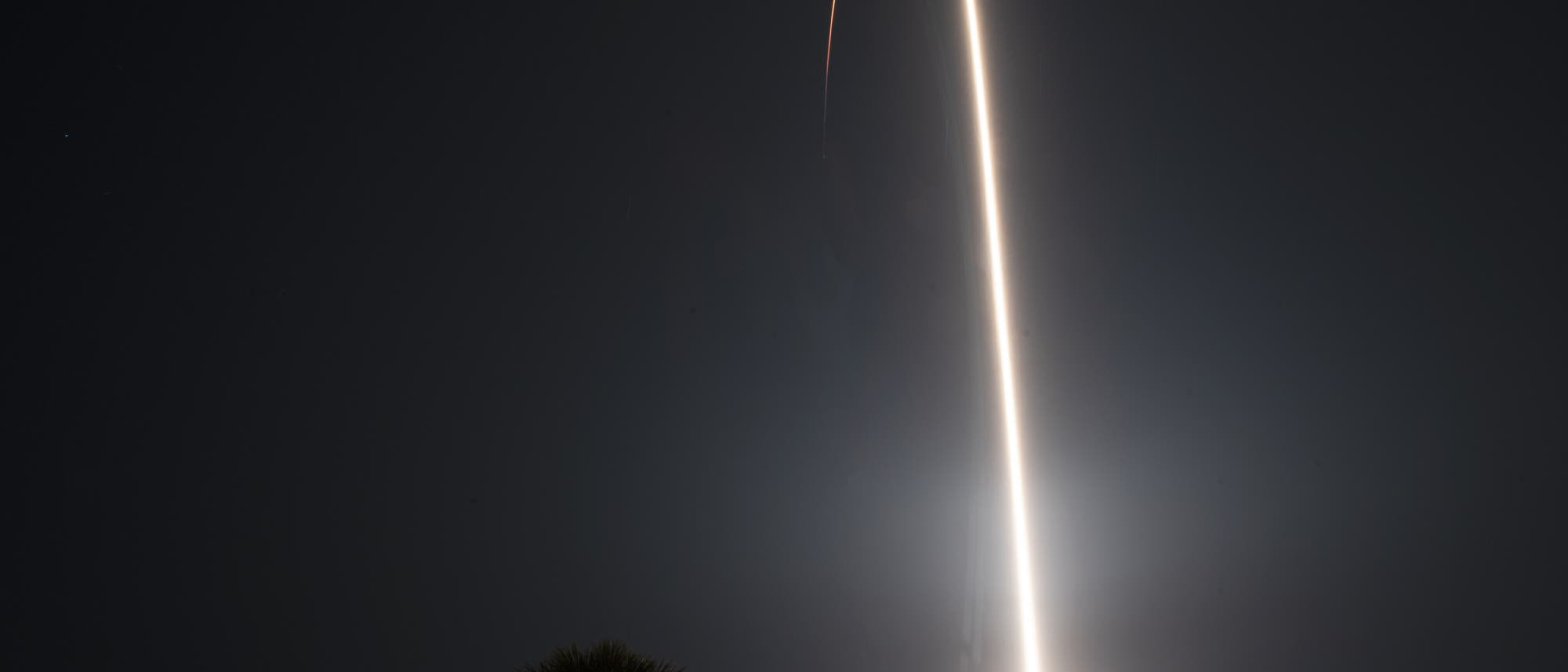 Die zunehmende Anzahl von Kommunikationssatelliten, darunter die SpaceX Starlink-Satelliten, bereiten vielen Astronomen Sorgen. Die zunehmende Anzahl von Kommunikationssatelliten, darunter die SpaceX Starlink-Satelliten, bereiten vielen Astronomen Sorgen.
