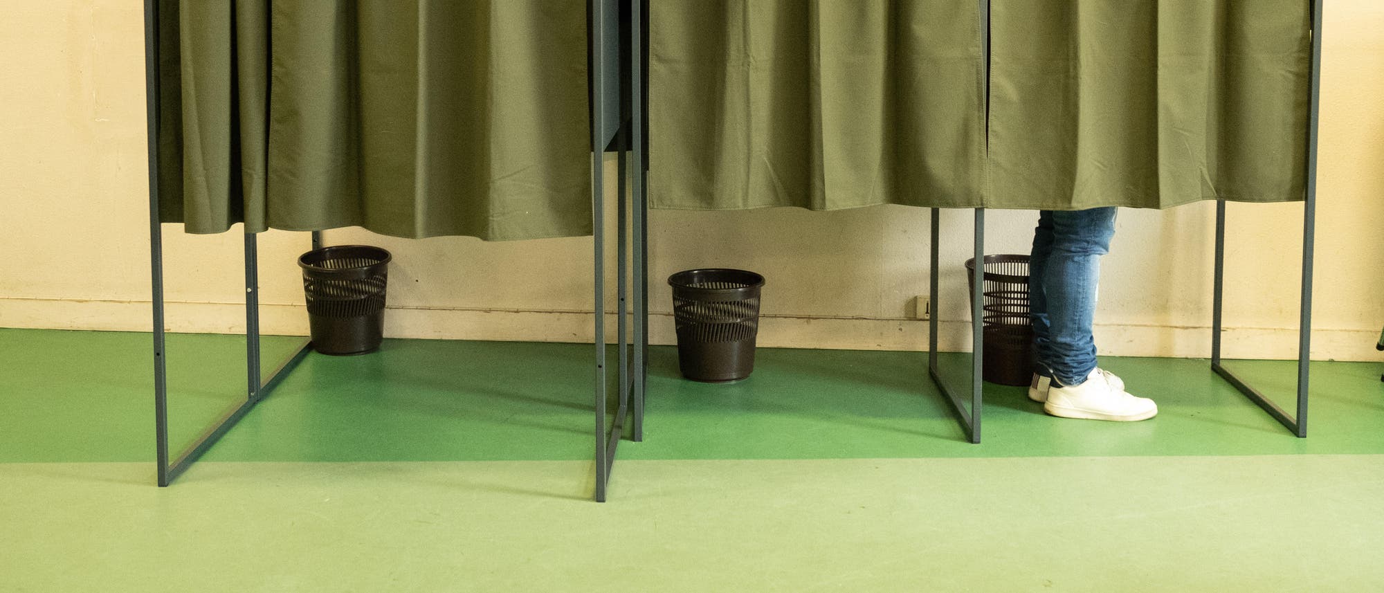 In einer Wahlkabine In einer Wahlkabine
