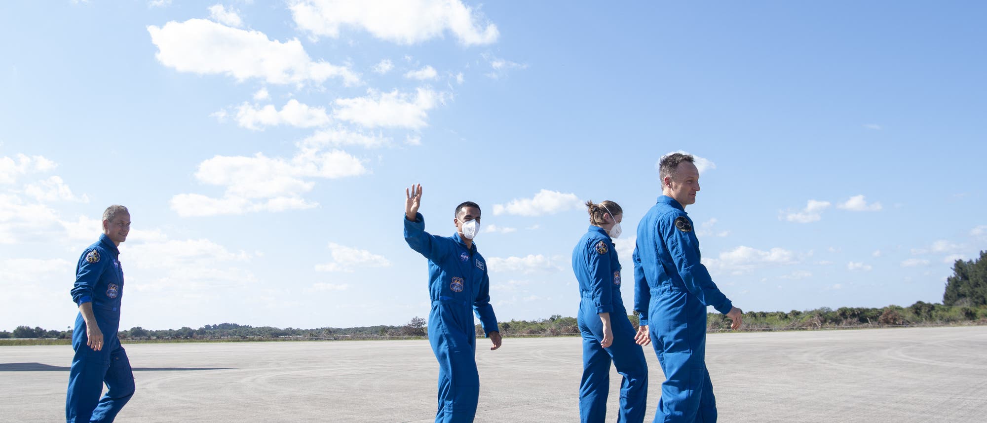 Die NASA-Astronauten Tom Marshburn (links), Raja Chari (zweiter von links), Kayla Barron (zweite von rechts) und der ESA-Astronaut Matthias Maurer (rechts). (Archivbild) Die NASA-Astronauten Tom Marshburn (links), Raja Chari (zweiter von links), Kayla Barron (zweite von rechts) und der ESA-Astronaut Matthias Maurer (rechts). (Archivbild)