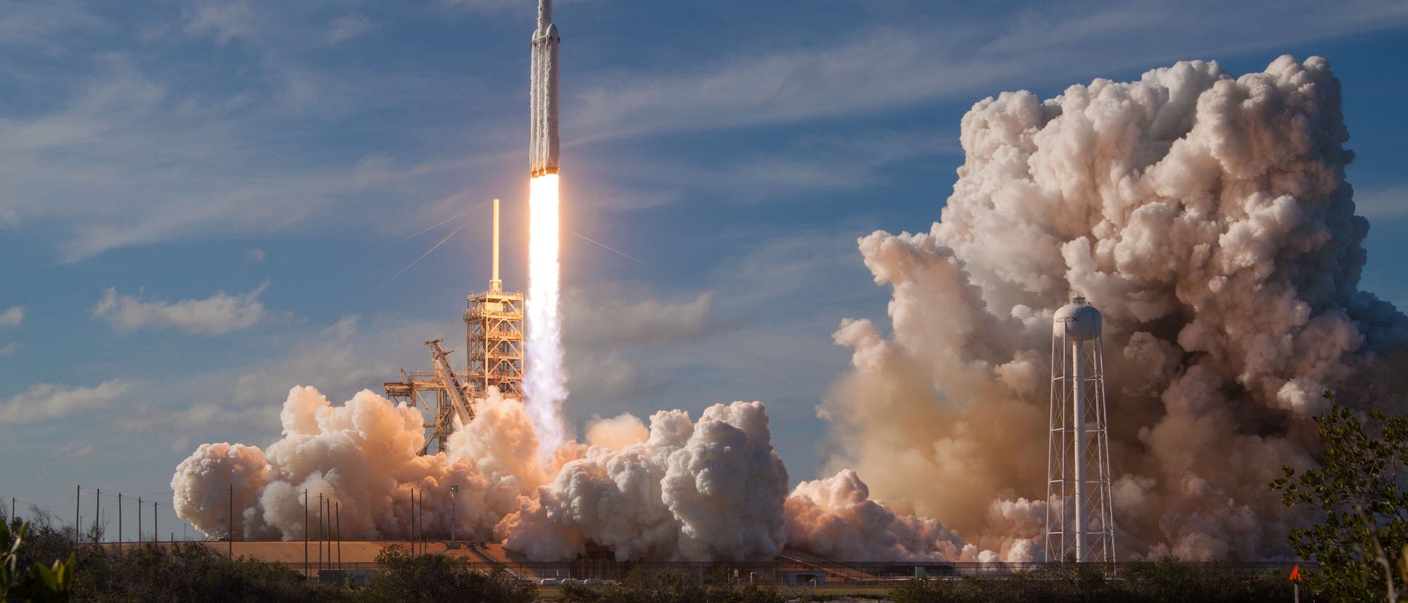 Start der Schwerlastrakete Falcon Heavy Start der Schwerlastrakete Falcon Heavy
