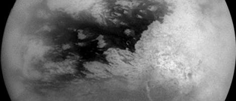 Blick durch Titan's Dunstschleier